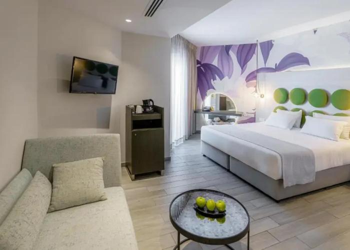 Vangelis Hotel & Suites