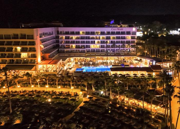 Cavo Maris Beach Hotel