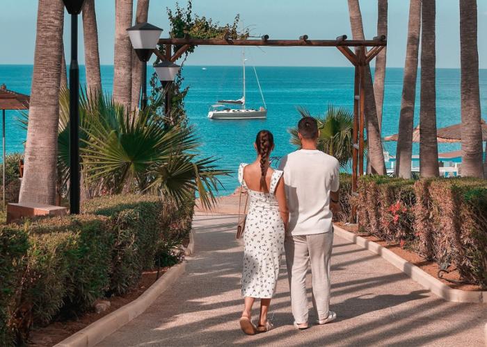 Cavo Maris Beach Hotel
