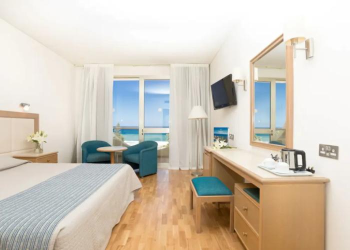 The Golden Coast Beach Hotel