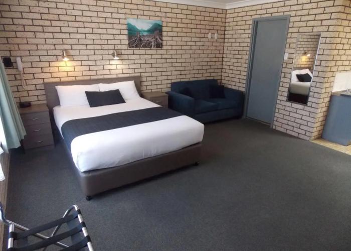 Cowra Crest Motel