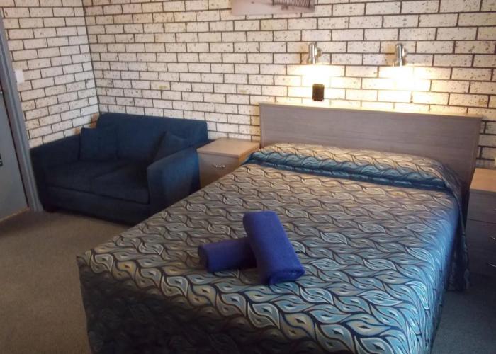 Cowra Crest Motel