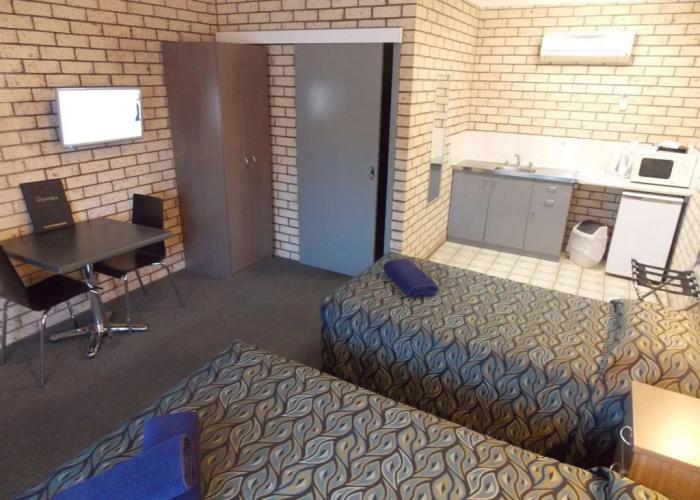 Cowra Crest Motel