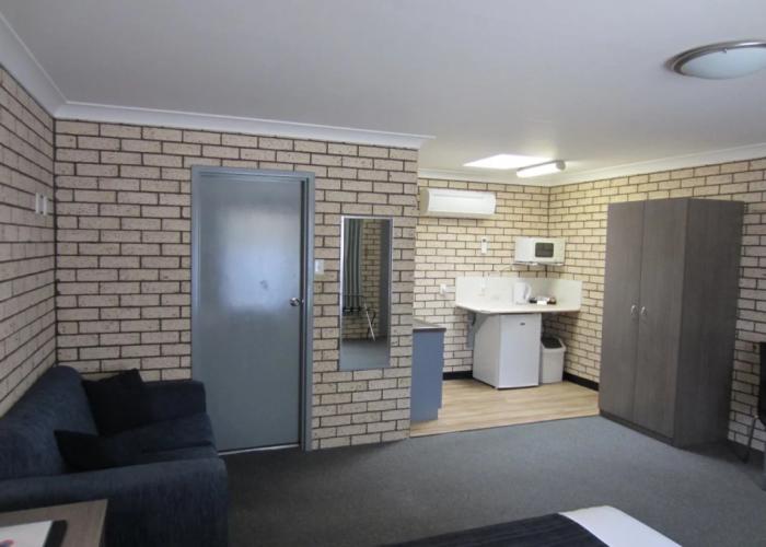 Cowra Crest Motel