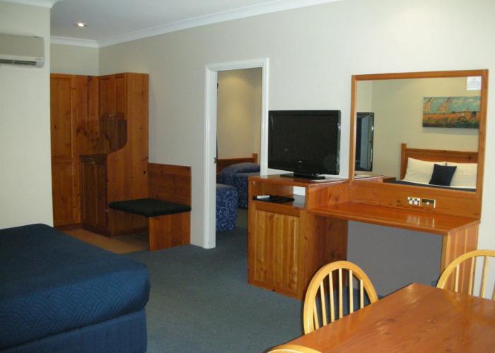 Breakout Motor Inn