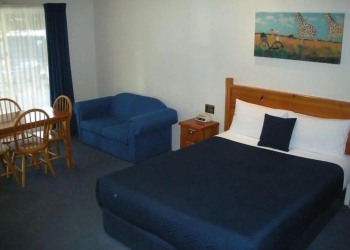 Breakout Motor Inn