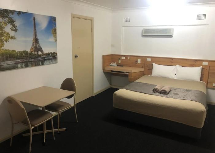 Countryman Motor Inn