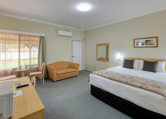 Country Gardens Motor Inn