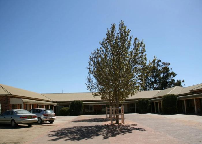 Country Gardens Motor Inn