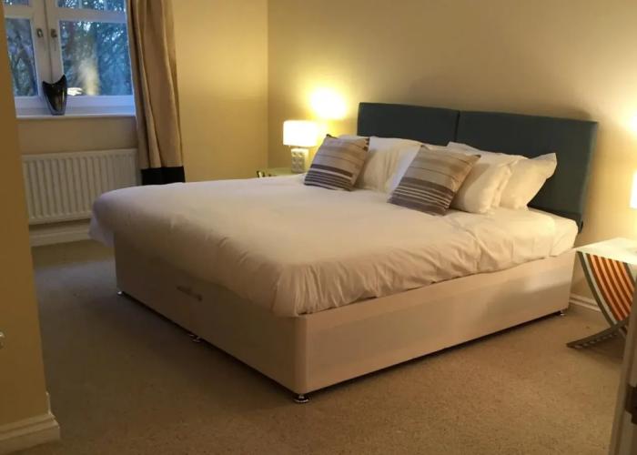 Turnberry Apartments