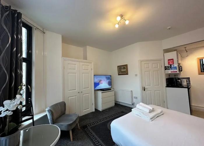The Carlton Holiday Apartments