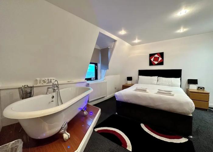 The Carlton Holiday Apartments
