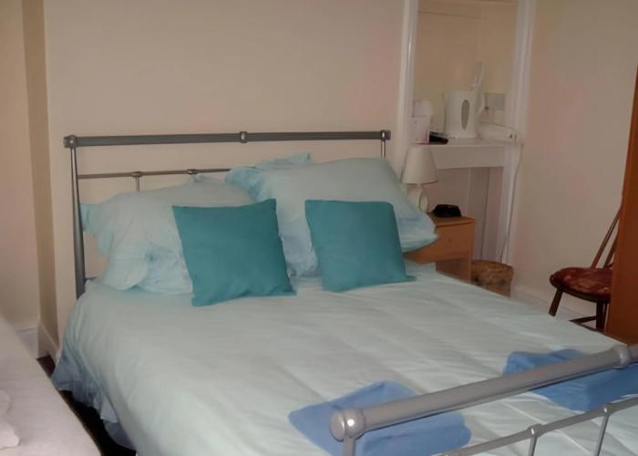 Oakwell Guest House
