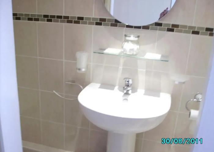 Oakwell Guest House