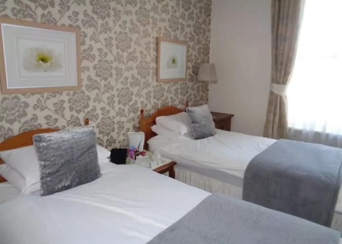 The Broadfield Hotel