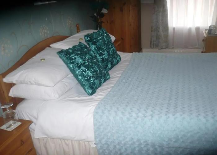 The Broadfield Hotel
