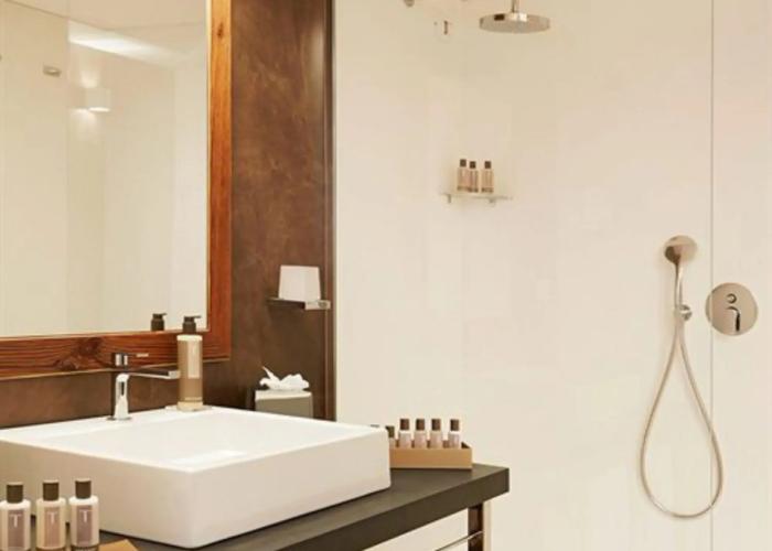 Montana Lodge & Spa, by R Collection Hotels