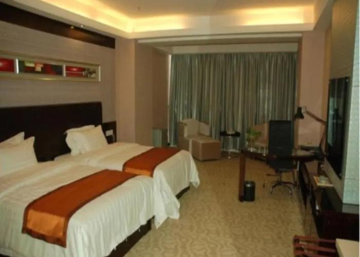 Aksu Pudong Holiday Hotel