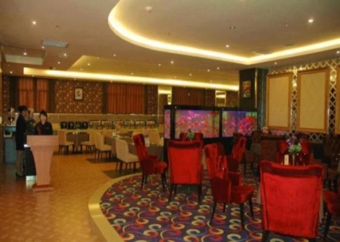 Aksu Pudong Holiday Hotel