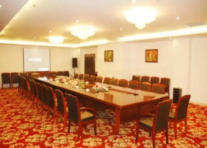 Aksu Pudong Holiday Hotel