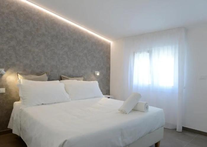 Miramed Rooms