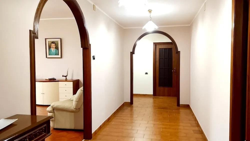 House Revolution Style FC