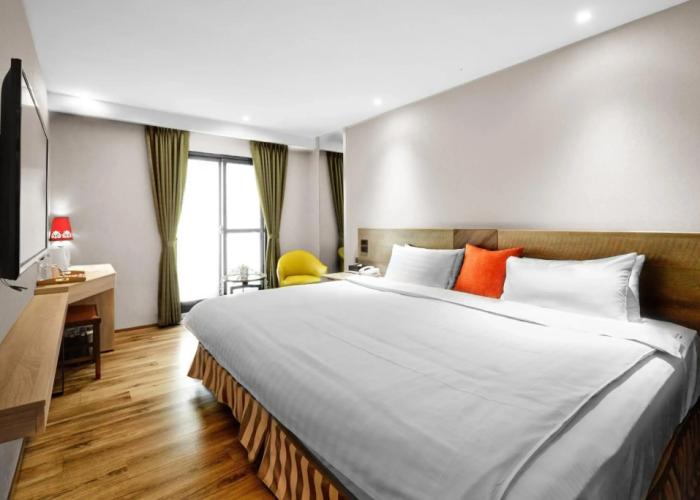Lan Kwai Fong Garden Hotel
