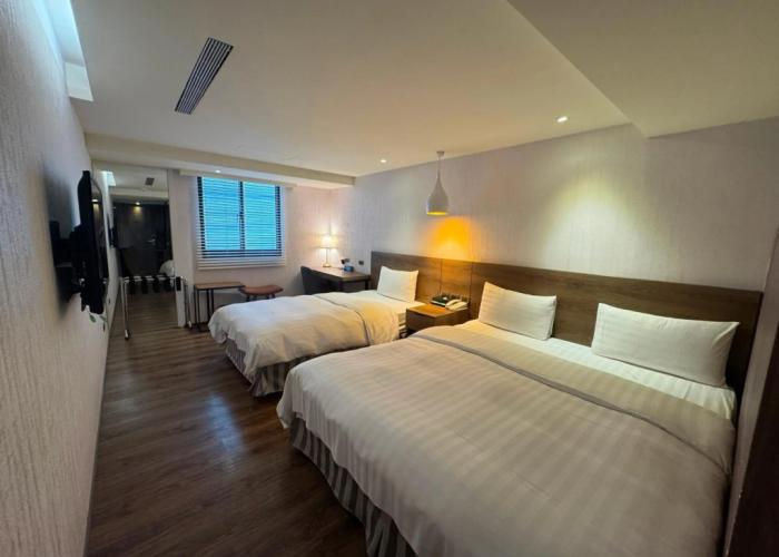 Lan Kwai Fong Garden Hotel