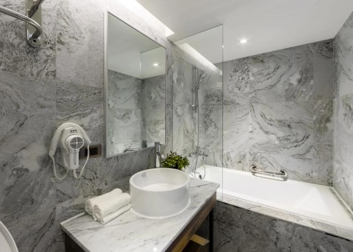 Lan Kwai Fong Garden Hotel