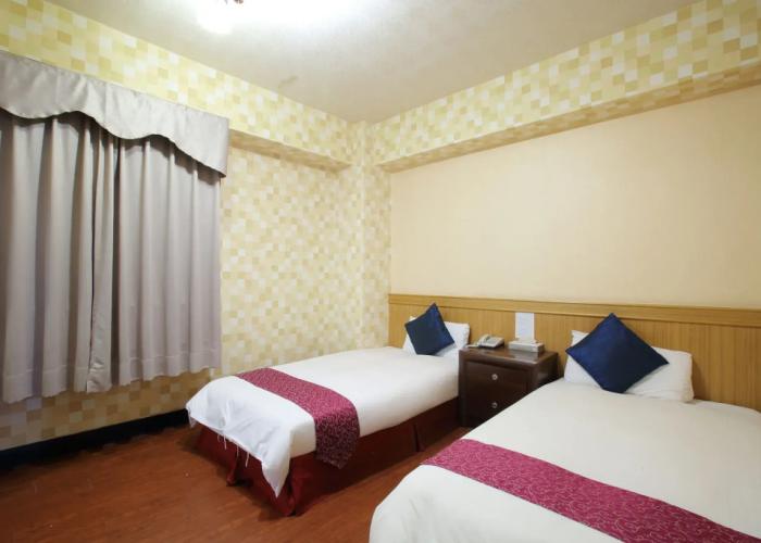 Chiayi Crown Hotel