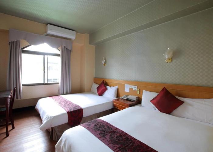 Chiayi Crown Hotel