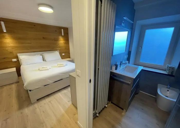 SnowLake Suite & Apartments