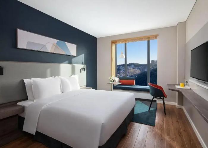 Holiday Inn Express Chengde Park View