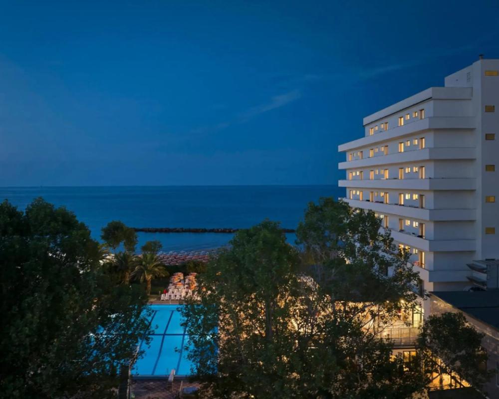 фото Serena Majestic Hotel
