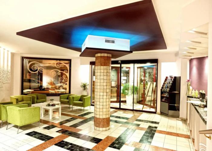 Hotel Prestige
