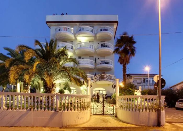 Hotel Eva