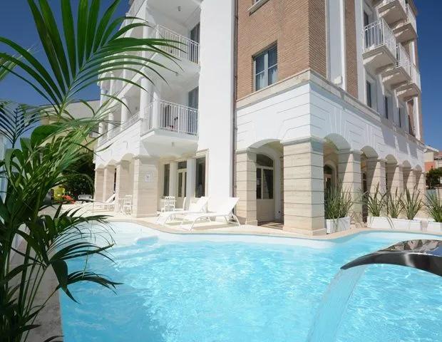 Residence Hotel Alba Palace