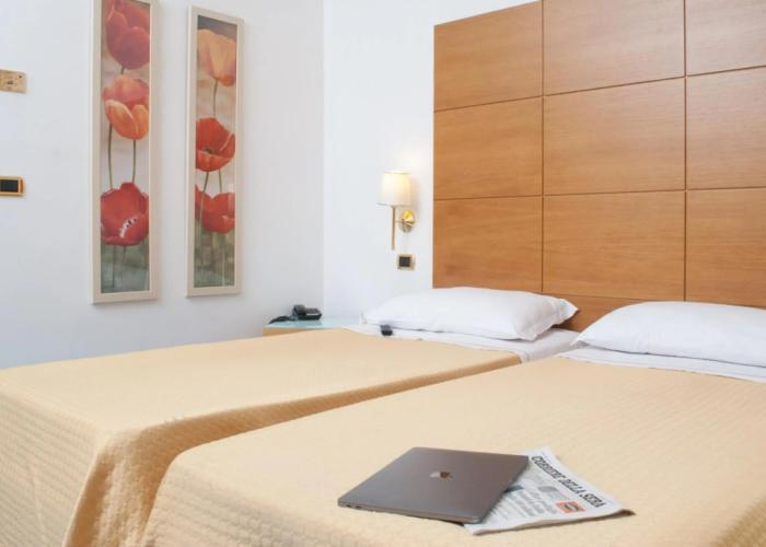 City Hotel