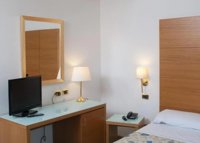 City Hotel