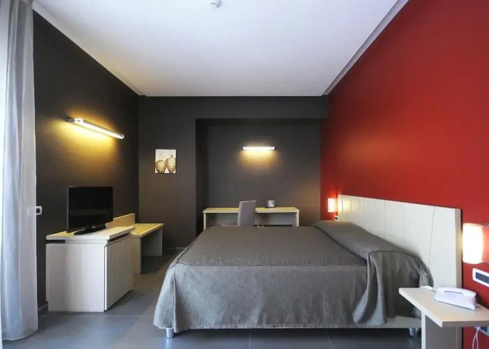 Rolling Hotel