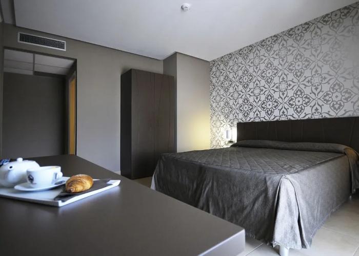 Rolling Hotel