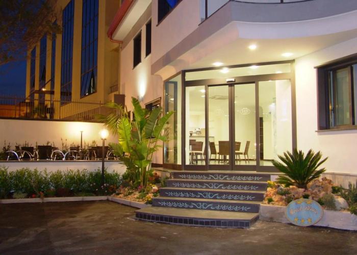 Hotel Blanc