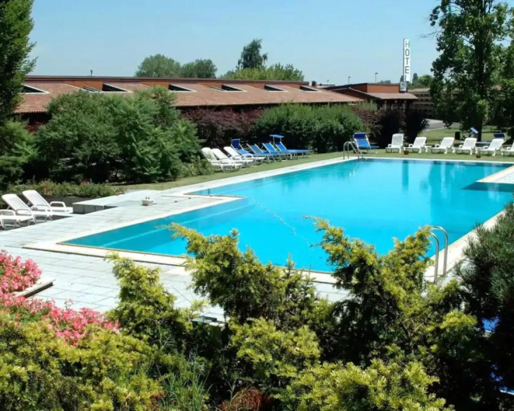 фото Golf Hotel