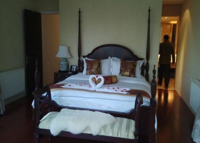 Liyang Hentique Resort & Spa Villa