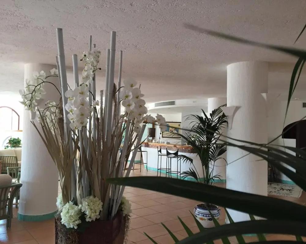 фото Hotel Punta Est