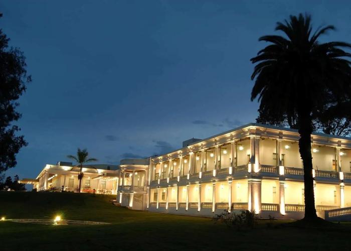 Howard Johnson By Wyndham Sierras Hotel And Casino