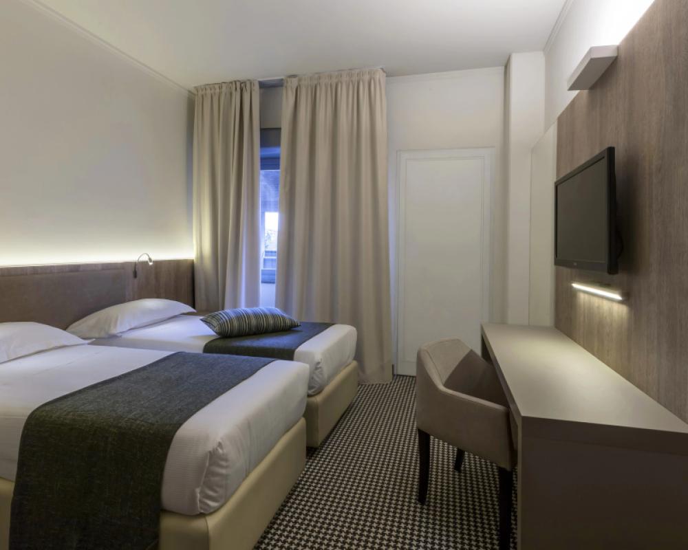 фото Living Hotel