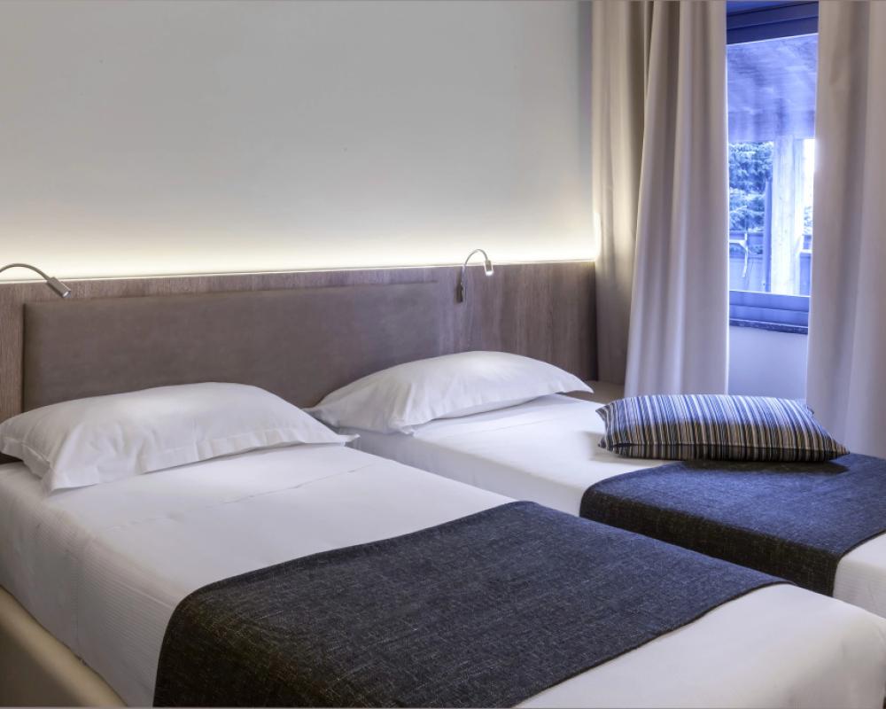 фото Living Hotel