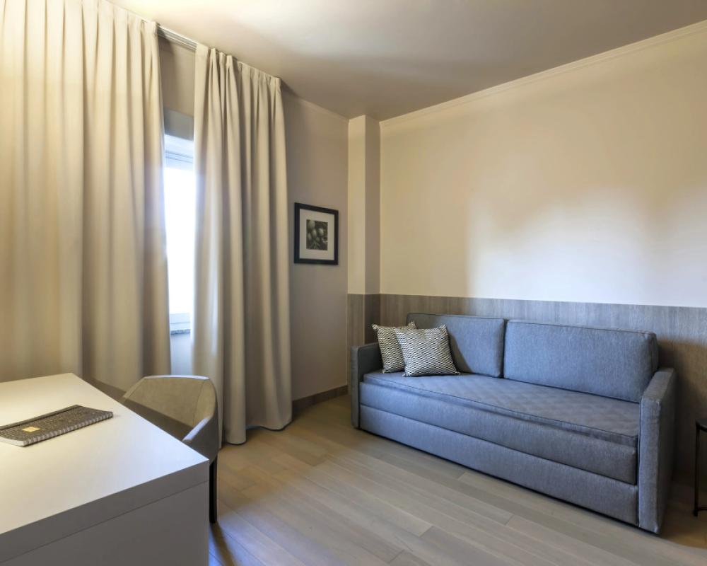 фото Living Hotel