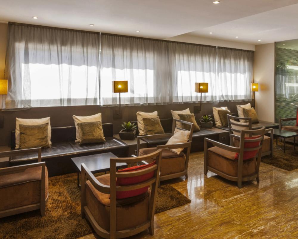 фото Living Hotel